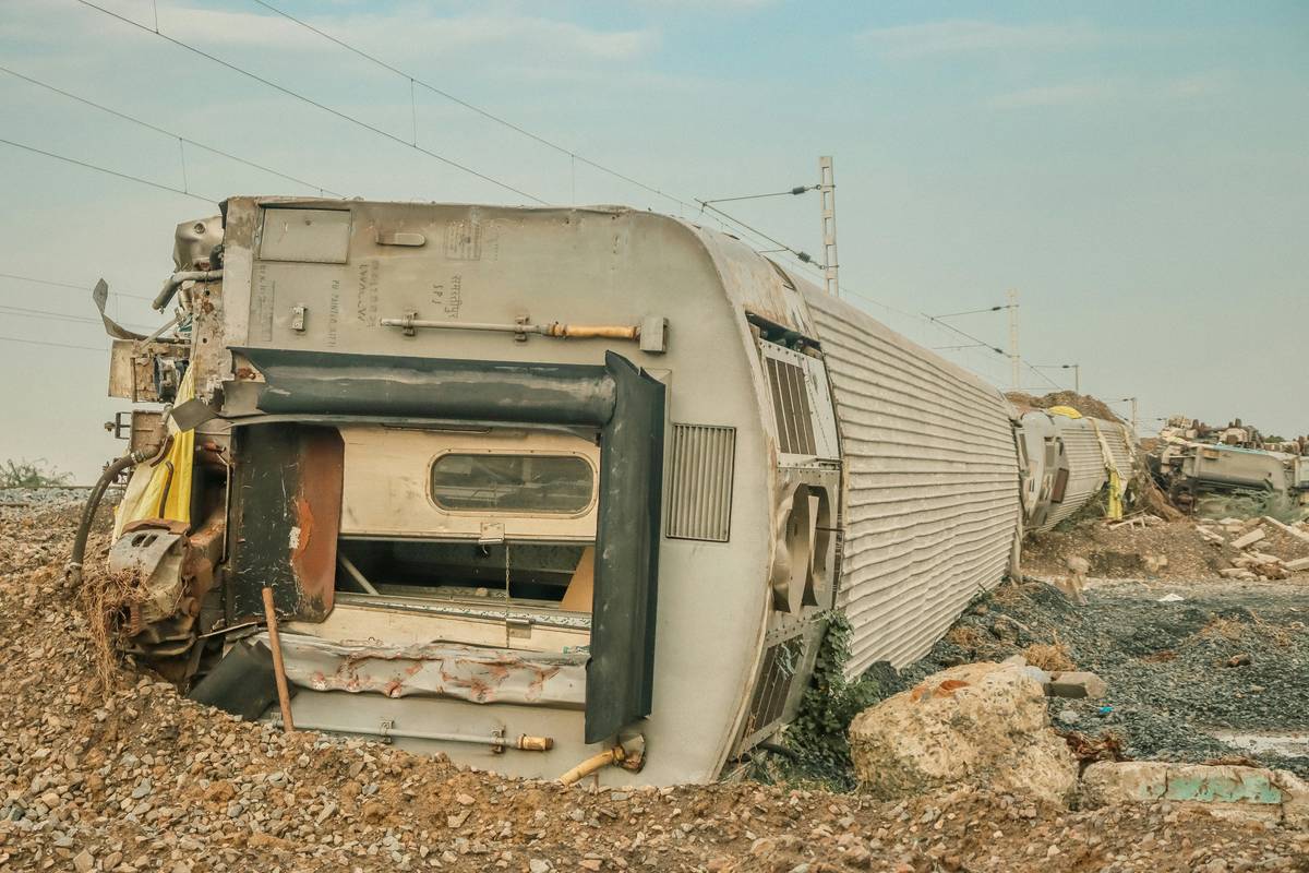 Infographic showing 30% of travel insurance claims denied due to poor crash documentation for motorcycle rentals.